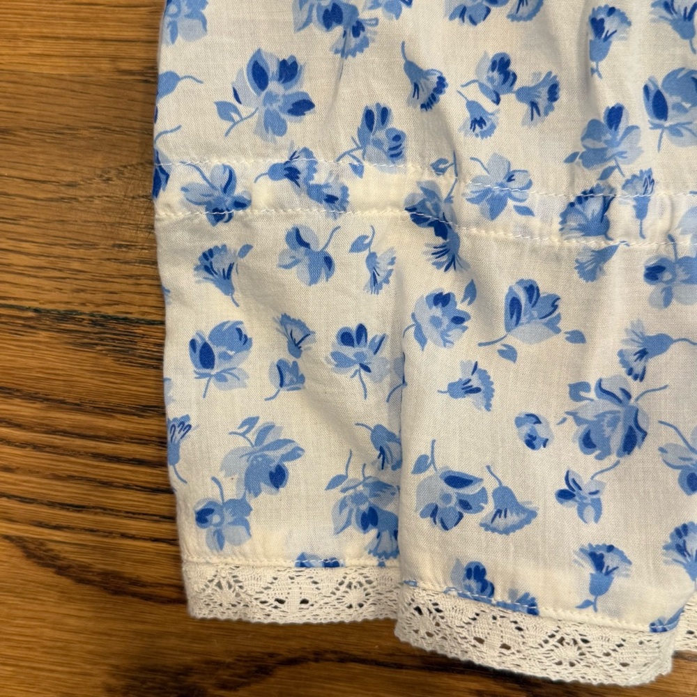 NWT gap top - Picture 6 of 8